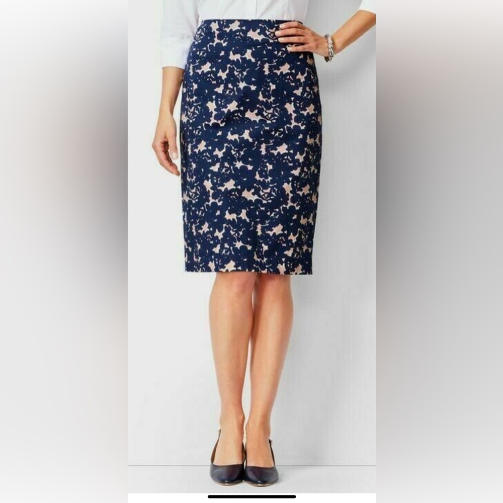 Talbots navy blue pink floral pencil skirt fully lined
